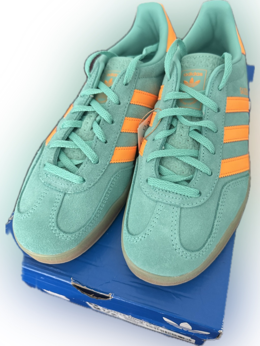 Adidas Mint & Orange Gazelle Shoes Size 8.5 New